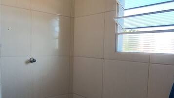 Chambre Double Ăconomique | Salle de bain