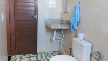 Basic Shared Dormitory | Bilik Mandi