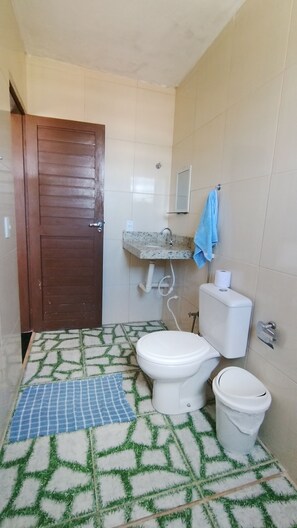 Basic Shared Dormitory | Bathroom - Casa Hostel da Cida (Tibau do Sul)