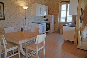 Dining - Gite de Beausite - SAINTE-EULALIE (SAINTE-EULALIE)