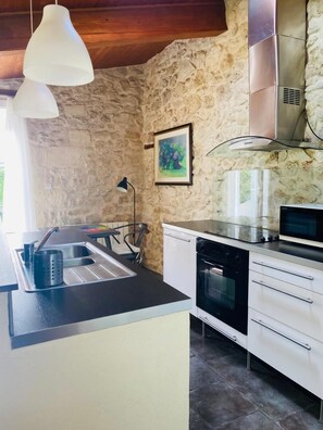 Fridge, oven, stovetop, high chair - Beausite - SAINTE-EULALIE (SAINTE-EULALIE)