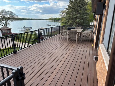 Lakefront Cedar Lake Home, Fire Pit and Sunset Views
