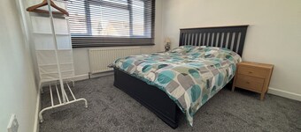 Beautiful 2-bedroom bungalow in welcoming Northampton perfect for relaxing stay