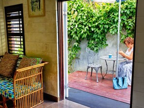 Terrace/patio - The Gallery Studio, modern, close to airport & CBD for short or long term stays. (Whitfield)