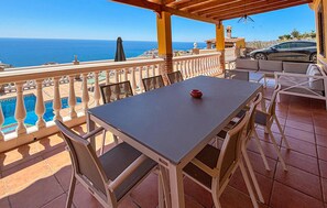 Outdoor dining - Pet friendly home in Almuñecar (Almuñecar)
