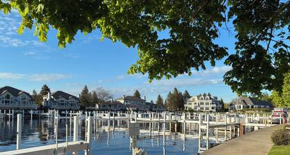 Manistee Harbor Retreat · Lake Michigan Access · Indoor Pool · Sleeps 8