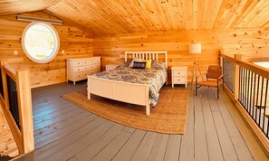 Room - Water Front Studio ,The HydroFoil Hanger on Baddeck Bay (Baddeck)