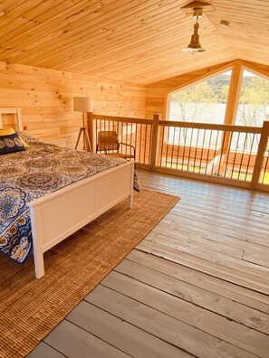 Room - Water Front Studio ,The HydroFoil Hanger on Baddeck Bay (Baddeck)