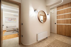 Interior - Tranquil 2-bedroom APEX apartment with AC in lovely Athina (Athina)
