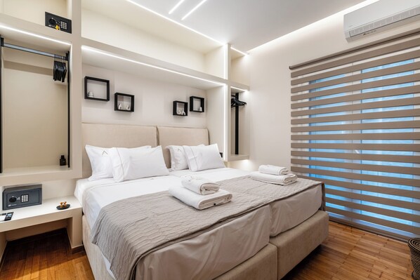 2 bedrooms, iron/ironing board, WiFi, bed sheets - Tranquil 2-bedroom APEX apartment with AC in lovely Athina (Athina)
