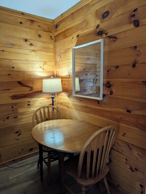 Dining - Crescent Moon - Cozy Romantic Cabin With Hot Tub and Partial Mountain Views (Sevierville)