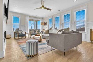 TV, fireplace, video games - 10BR Beach Retreat w/HotTub/BBQ/Parking-Sleeps 30! (Carolina Beach)