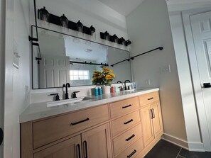 Bathroom - Luxury Retreat w/ Game Room (Indianapolis)