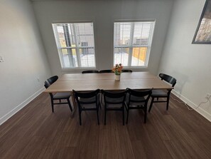 Dining - Luxury Retreat w/ Game Room (Indianapolis)