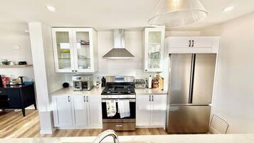 Microwave, oven