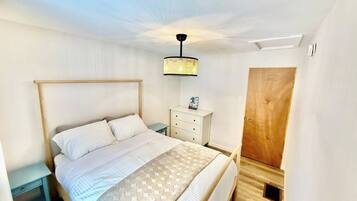 Iron/ironing board, WiFi