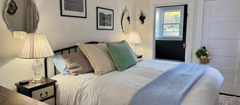 Beautiful cabin close to the Nampa Idaho Ford Center • Bikes available for use