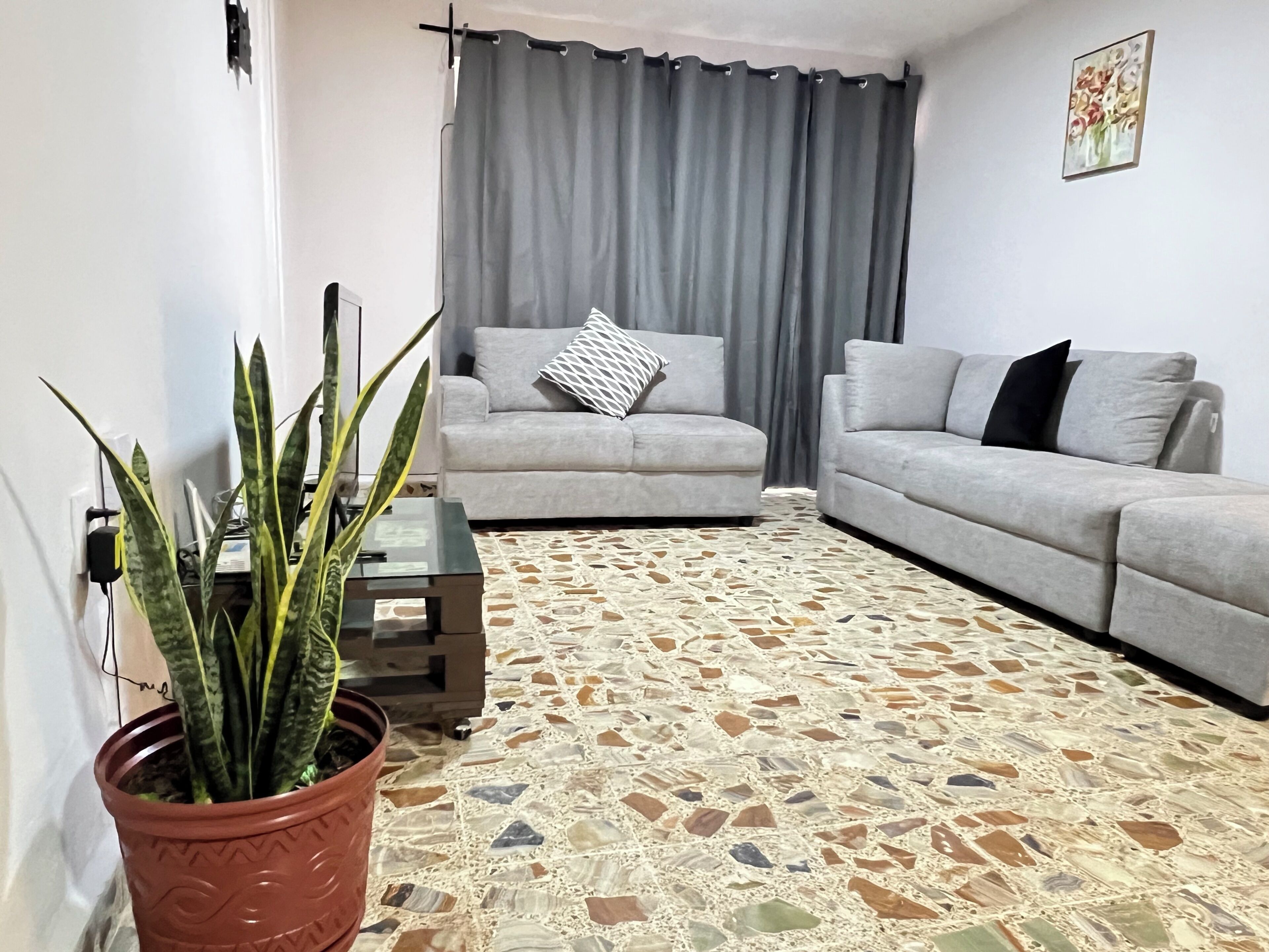 家庭獨棟房屋, 2 間臥室, 空調, 地面層 | 起居區 | 40-吋智慧型電視、數位頻道、Netflix、串流服務