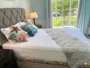 1 bedroom, in-room safe, desk, iron/ironing board - Sea Castles La Vue is a beach front one bedroom apartment in Montego Bay. (Montego Bay)
