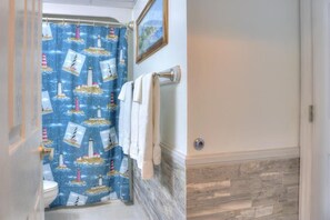 Towels - Enjoy oceanfront views from this 1-bedroom condo at Carolina Beach, perfect for 4! (Carolina Beach)