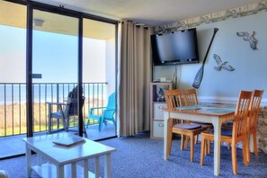 Dining - Enjoy oceanfront views from this 1-bedroom condo at Carolina Beach, perfect for 4! (Carolina Beach)