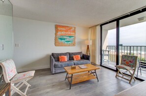 TV - Oceanfront retreat in Carolina Beach, this 1BR condo sleeps 6 with stunning views. (Carolina Beach)