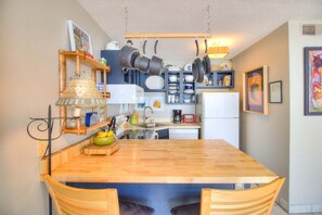 Fridge, microwave, oven, stovetop - Charming 1 Bedroom Oceanfront Condo at Carolina Beach for 4 guests. (Carolina Beach)