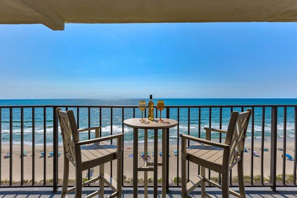 Property grounds - Discover ocean views at 1114 Top Floor Treasure, a 2BR retreat in Carolina Beach. (Carolina Beach)