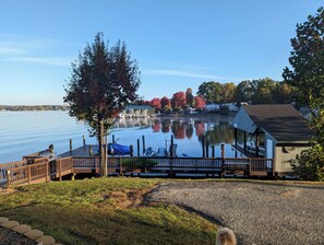 Property grounds - Lazy Bear at SML -Sleeps 6, Dock, Beach, Pool, Patio, Golf, View (Huddleston)