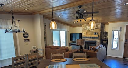 Lazy Bear at SML -Sleeps 6, Dock, Beach, Pool, Patio, Golf, View