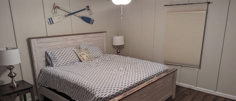 3 chambres, fer et planche à repasser, lit parapluie, Wi-Fi gratuit