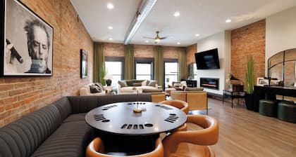 The Aerie- On Central- LeMars