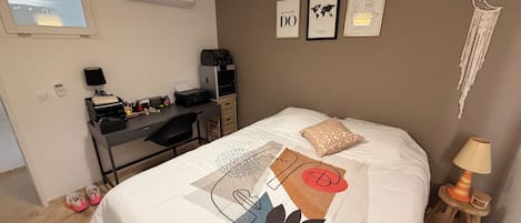 アイロン / アイロン台、WiFi、ベッドシーツ