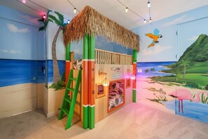 Children’s area - Castle Pines Paradise Villa in Reunion | 6BR and Private Pool (Kissimmee)