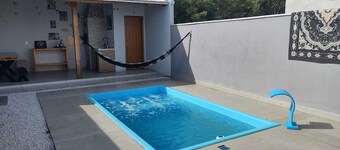 HOUSE WITH POOL NEAR GRANT BEACH, ITAJUBÁ, BARRA VELHA, SC.
