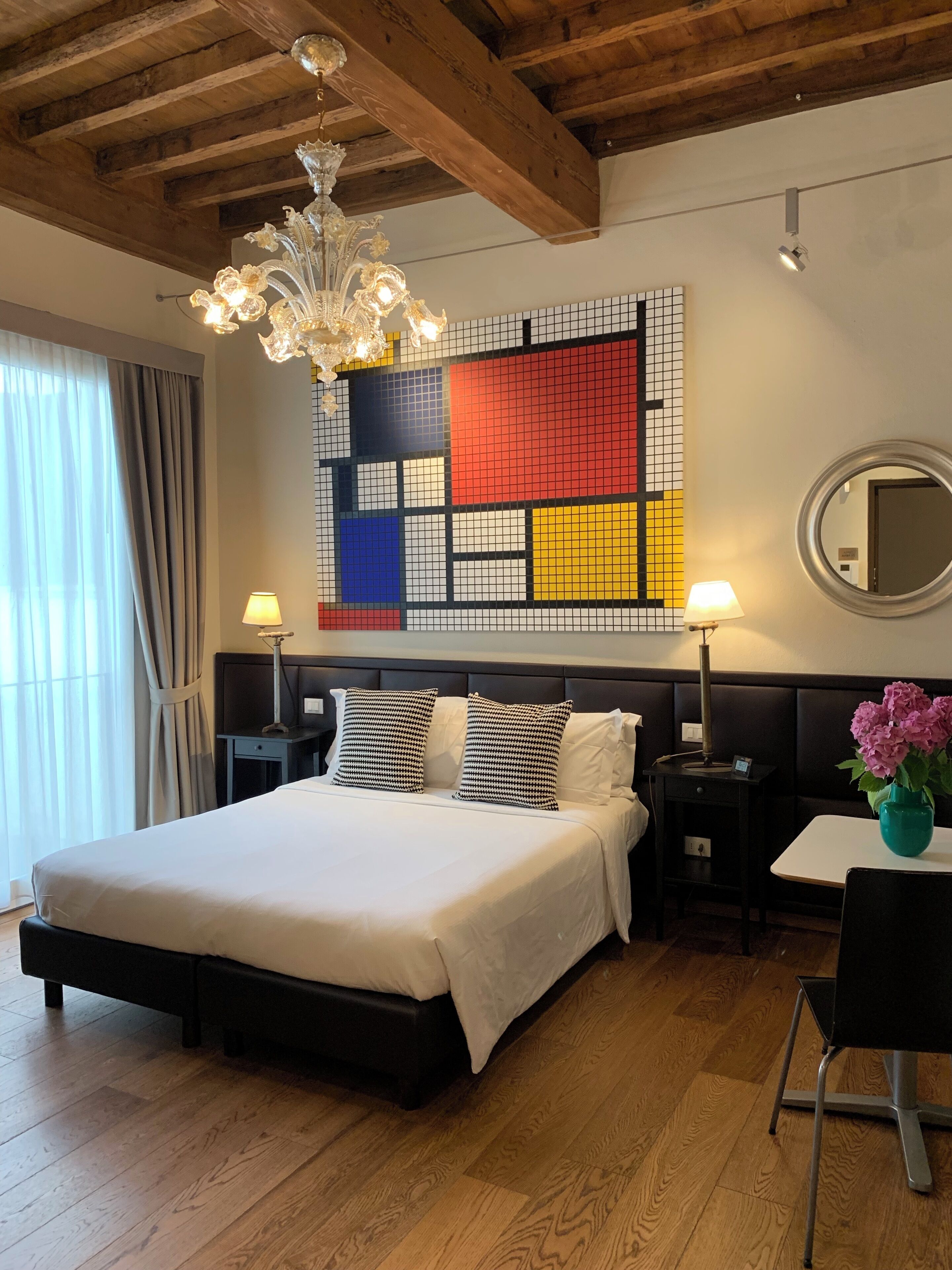 Comfort Studio (Terra di Siena) | Premium bedding, down duvets, in-room safe, individually decorated