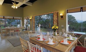 Dining - Binh An Village Resort (Da Lat)