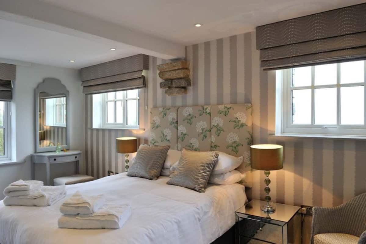 Family Room | In-room safe, desk, iron/ironing board, rollaway beds