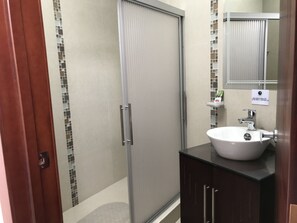 Bathroom - Hotel Terra Sur Cuenca (Cuenca)