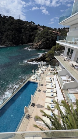 Extérieur. Hôtel La Calanque