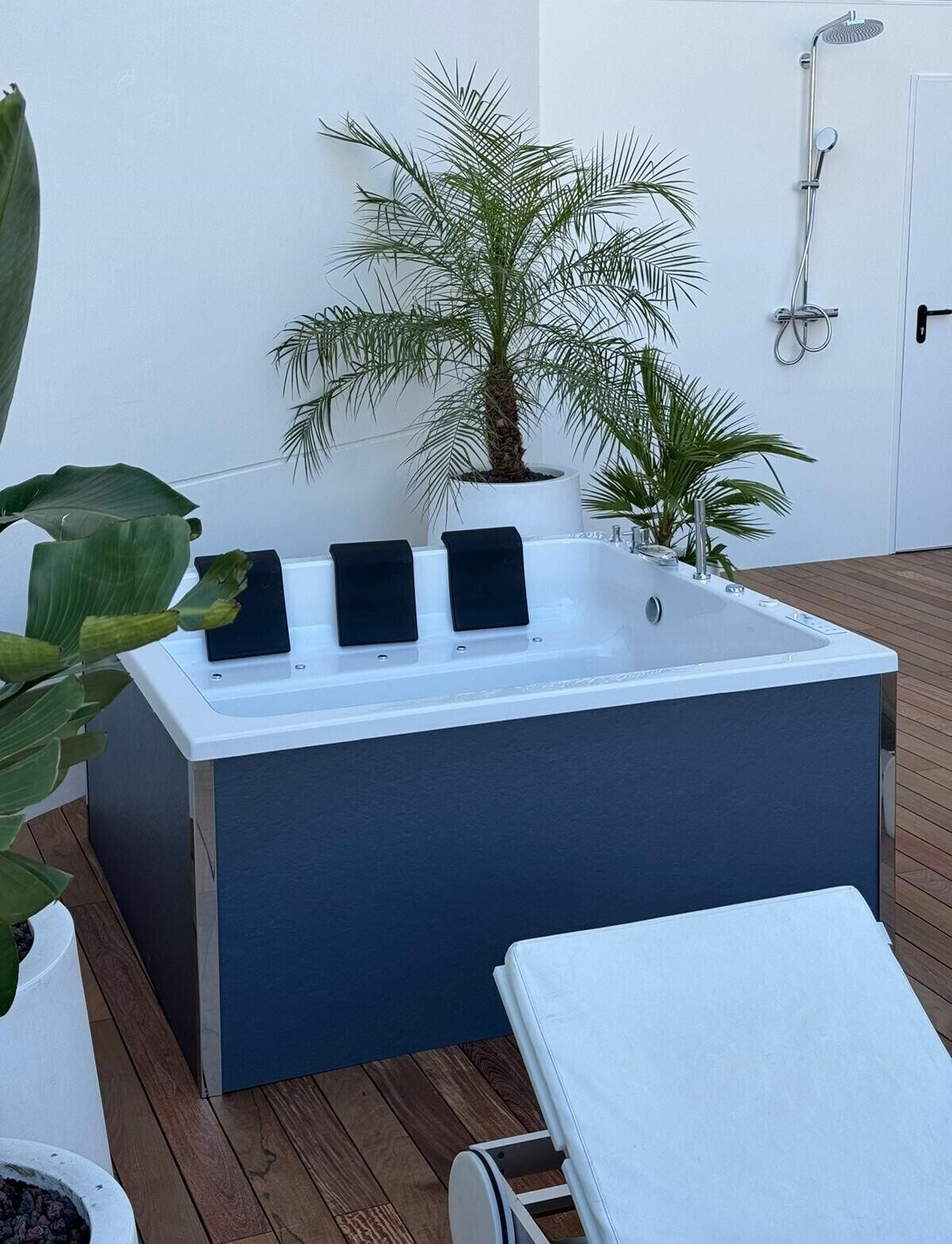 superior room, terrace (jacuzzi) | terrace/patio