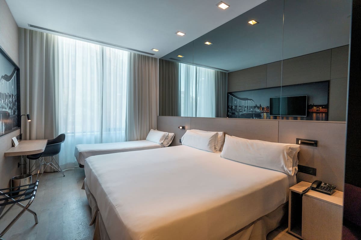 Superior Triple Room, City View