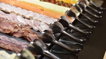Daily buffet breakfast for a fee