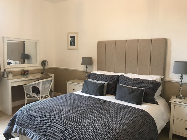 Dubbelrum | Sängtillbehör av högsta kvalitet och mörkläggningsgardiner