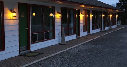 Arrowhead Inn by Baaman's