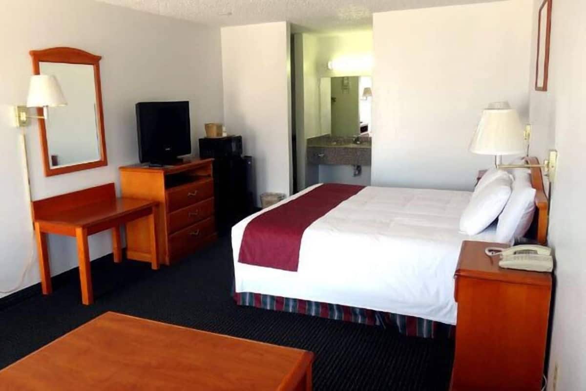 Premium bedding, desk, soundproofing, iron/ironing board