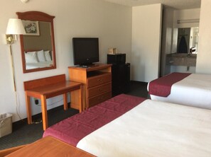 高級寢具、書桌、隔音、熨斗/熨衣板