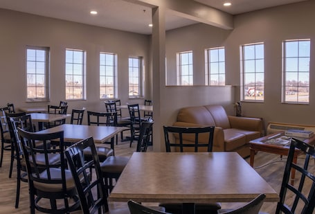 Dining. Belva Deer Inn