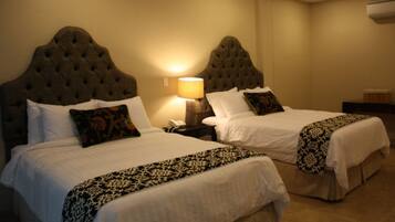 Family Suite | In-room safe, desk, laptop workspace, free WiFi