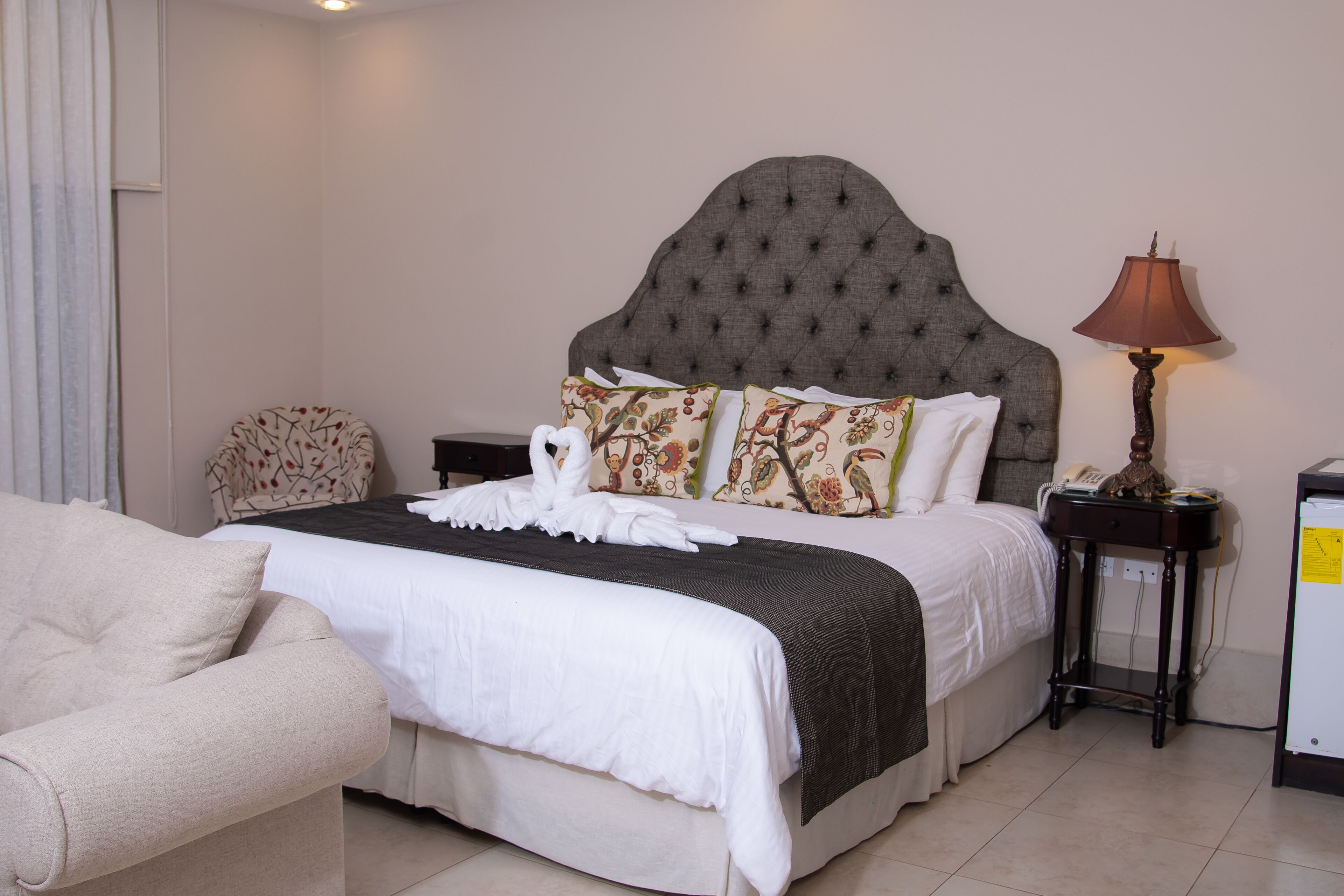 deluxe suite, pool access | in-room safe, desk, laptop workspace, free wifi